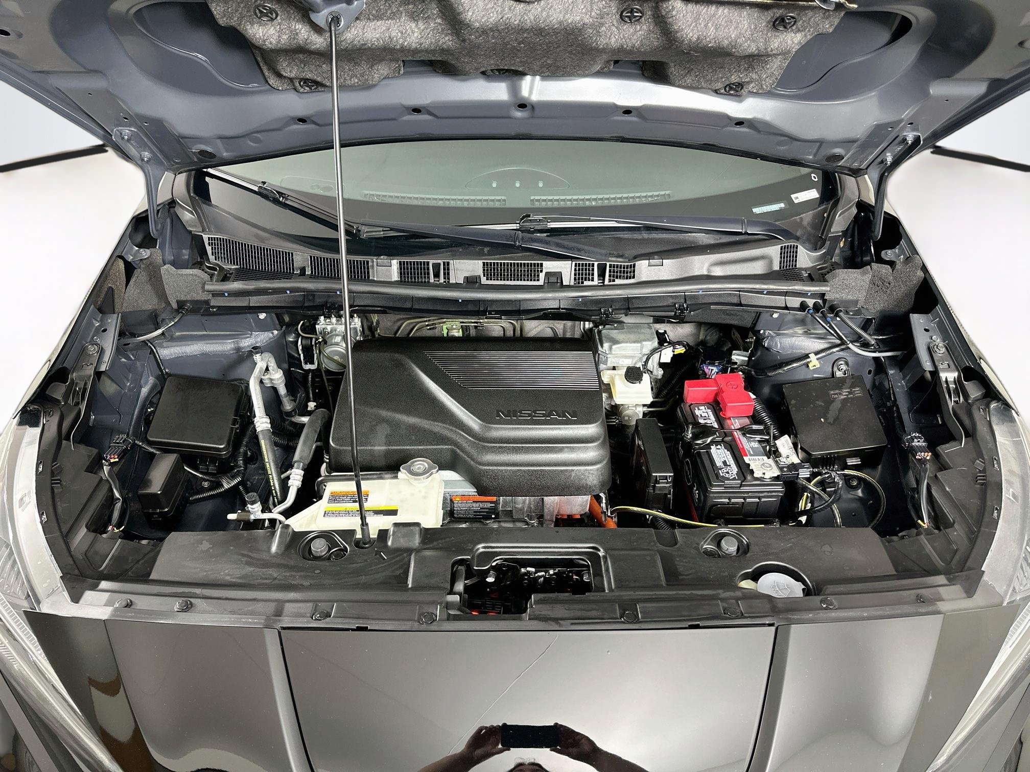 Used 2025 Nissan Leaf S FWD image 31