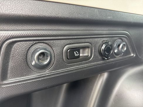 Used 2020 Subaru Forester Touring image 15