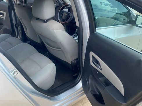 Used 2015 Chevrolet Cruze LT FWD image 15