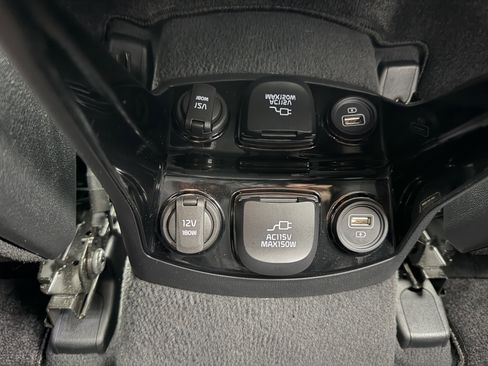 Used 2023 Kia Sorento SX Prestige image 28