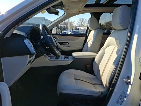 Certified 2025 MAZDA CX-90 3.3 Turbo S w/ Premium Package image 15