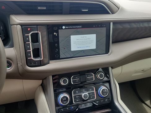 Used 2024 GMC Yukon Denali w/ Denali Reserve Package AWD/4WD image 15