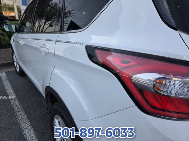 Used 2018 Ford Escape SE FWD image 9