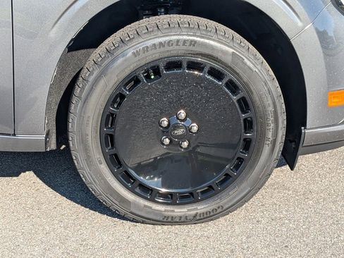 New 2025 Ford Maverick Lobo image 11