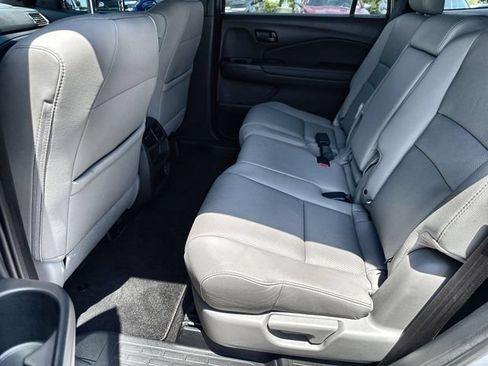 Used 2023 Honda Passport EX-L image 16