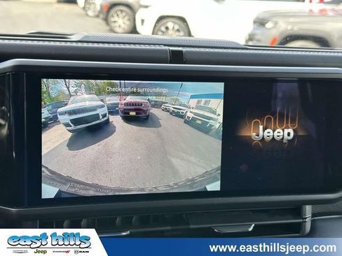 Certified 2025 Jeep Wrangler Unlimited Rubicon AWD/4WD image 39