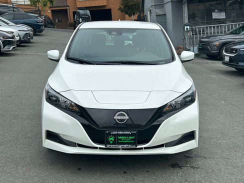 Used 2025 Nissan Leaf S FWD image 2