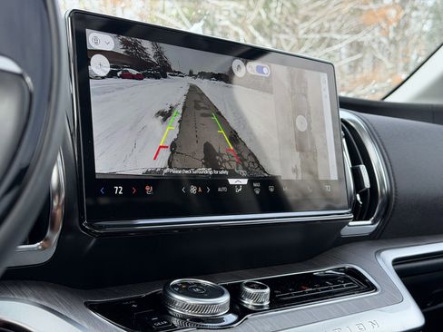 New 2025 Ford Expedition Platinum w/ Platinum Ultimate Package image 4