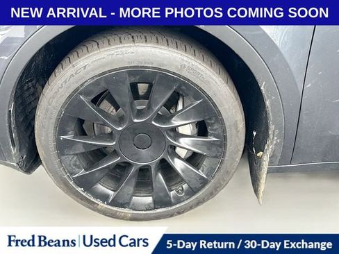 Used 2021 Tesla Model Y Long Range image 12