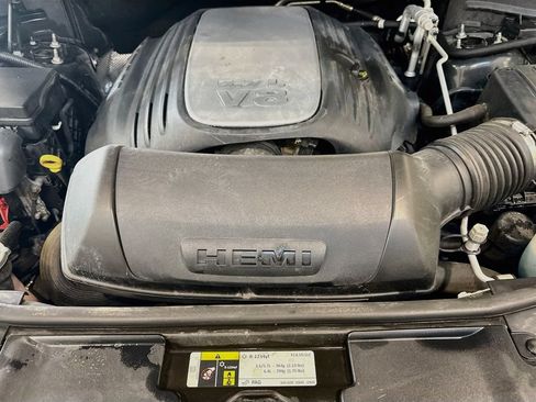 Used 2019 Dodge Durango R/T w/ Technology Group AWD/4WD image 35