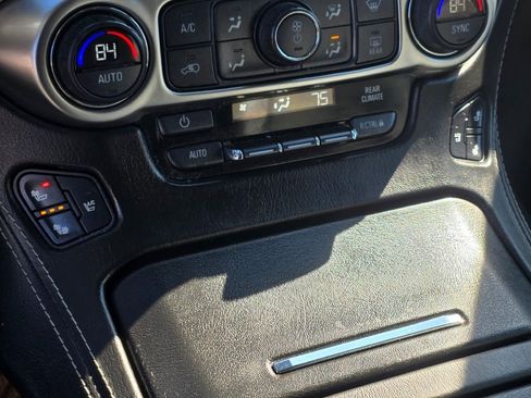 Used 2016 Chevrolet Suburban LTZ image 35