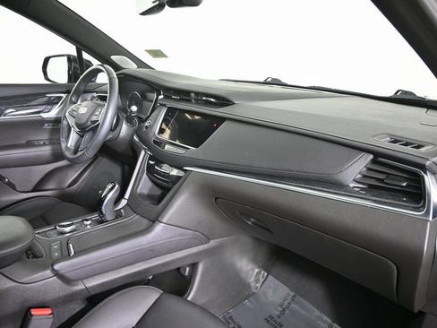 Used 2022 Cadillac XT5 Premium Luxury image 14