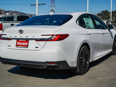 New 2026 Toyota Camry SE FWD image 7