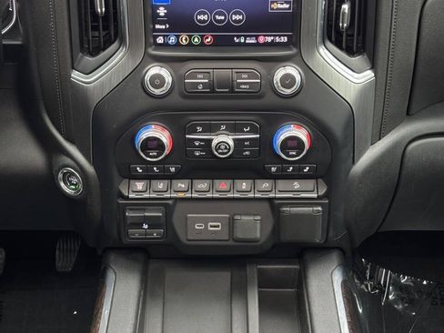 Used 2020 GMC Sierra 2500 Denali w/ Denali Ultimate Package AWD/4WD image 28