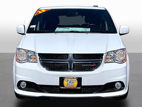 Used 2018 Dodge Grand Caravan SXT FWD image 3