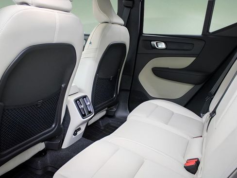 New 2026 Volvo XC40 B5 Plus w/ Protection Package Premier image 12