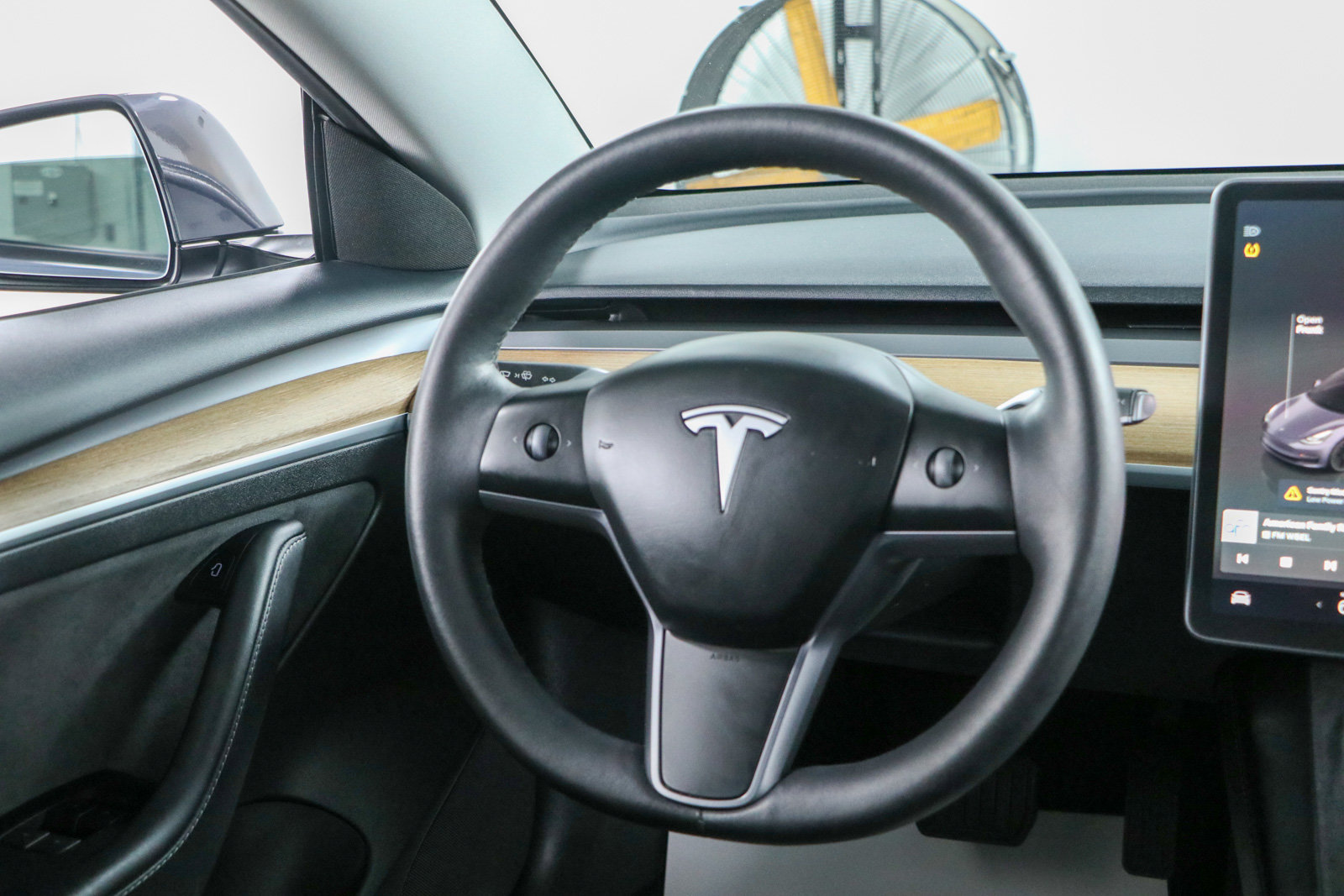 Used 2023 Tesla Model 3 Standard Range RWD image 12