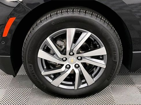 Used 2023 Chevrolet Equinox Premier image 9