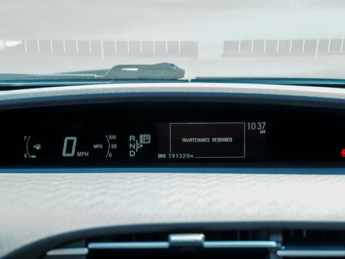 Used 2013 Toyota Prius Four w/ Deluxe Solar Roof Pkg FWD image 33