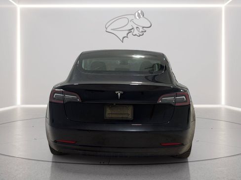 Used 2020 Tesla Model 3 Standard Range RWD image 4
