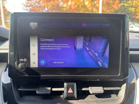 Certified 2025 Toyota Corolla Cross LE image 24