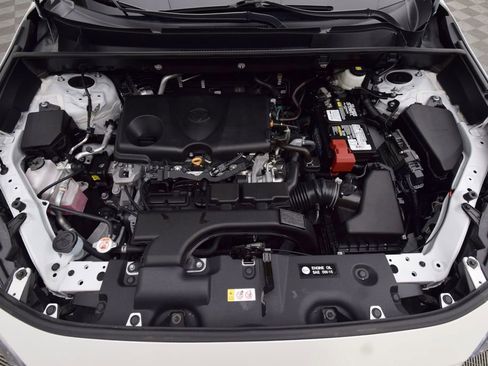 Used 2021 Toyota RAV4 XLE Premium image 30