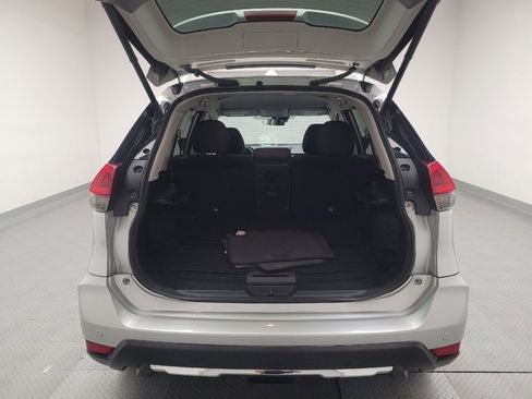 Used 2019 Nissan Rogue SV image 29