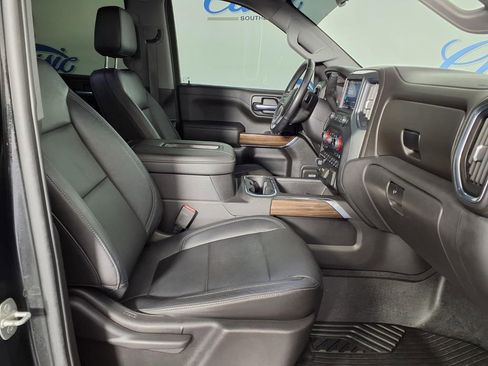 Used 2020 Chevrolet Silverado 1500 LT Trail Boss AWD/4WD image 9