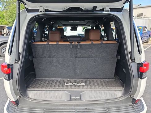 Used 2025 Lexus GX 550 w/ Accessory Package (2T) AWD/4WD image 13