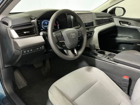 Used 2025 Toyota Camry LE FWD image 20