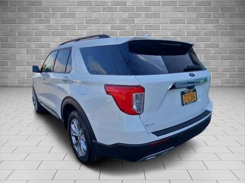 Certified 2023 Ford Explorer XLT w/ Equipment Group 202A AWD/4WD image 3