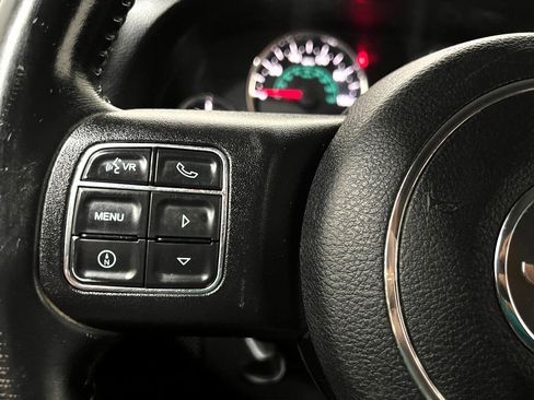 Used 2015 Jeep Wrangler Sport w/ Connectivity Group image 20