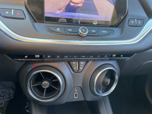 Used 2022 Chevrolet Blazer LT image 25