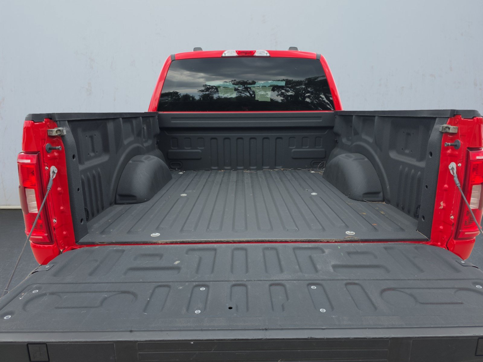 Used 2022 Ford F150 XLT w/ Equipment Group 301A Mid AWD/4WD image 16