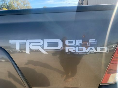 Used 2015 Toyota Tacoma 4x4 Access Cab V6 image 10