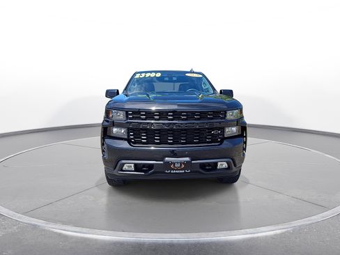 Used 2020 Chevrolet Silverado 1500 Custom w/ Custom Value Package AWD/4WD image 3