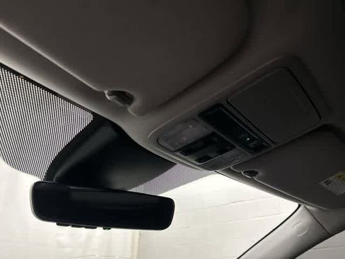 Certified 2024 Honda Odyssey Touring image 21