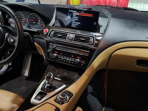 Used 2014 BMW M6 Gran Coupe w/ Executive Package RWD image 30
