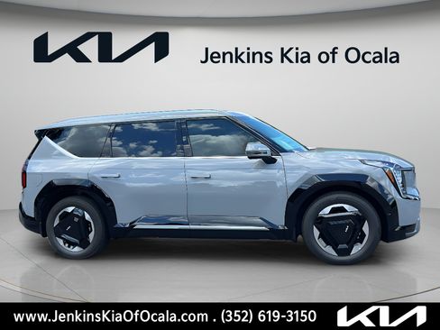 New 2026 Kia EV9 Land AWD/4WD image 2