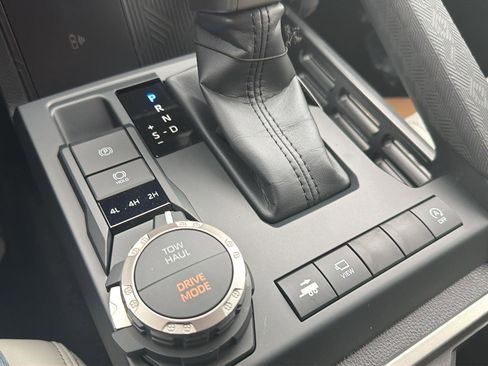 New 2026 Toyota Tacoma Limited AWD/4WD image 17