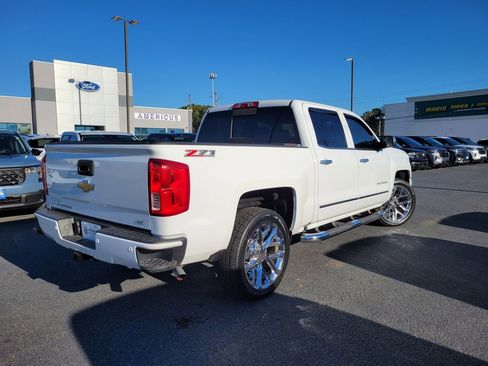 Used 2017 Chevrolet Silverado 1500 LTZ Z71 w/ LTZ Plus Package image 5