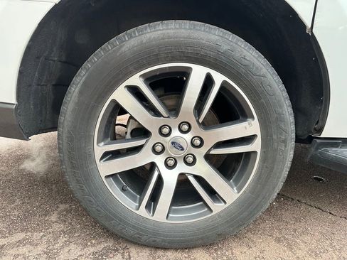 Used 2024 Ford Expedition Max Limited image 40