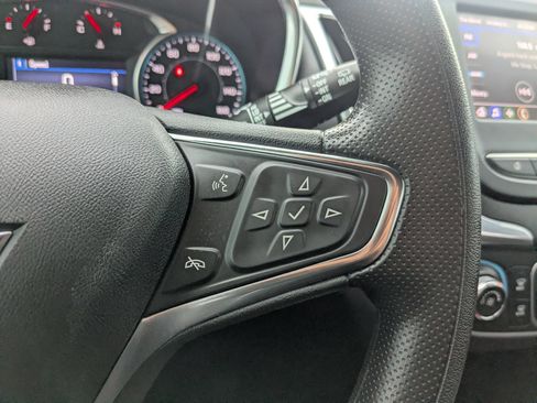 Used 2021 Chevrolet Equinox LT FWD image 21