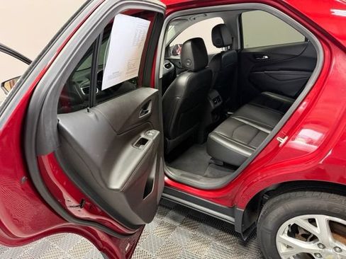 Used 2019 Chevrolet Equinox Premier FWD image 18