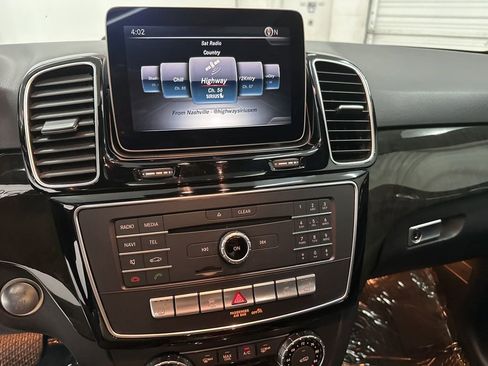 Used 2017 Mercedes-Benz GLE 350 image 12
