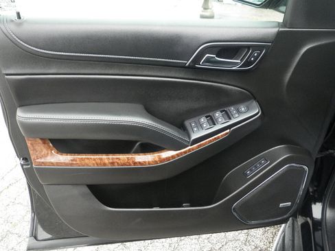 Used 2018 Chevrolet Tahoe Premier image 11