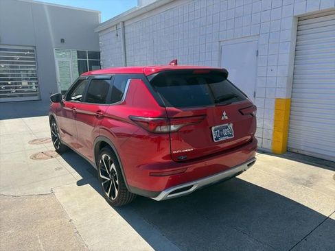 Used 2024 Mitsubishi Outlander SE image 7