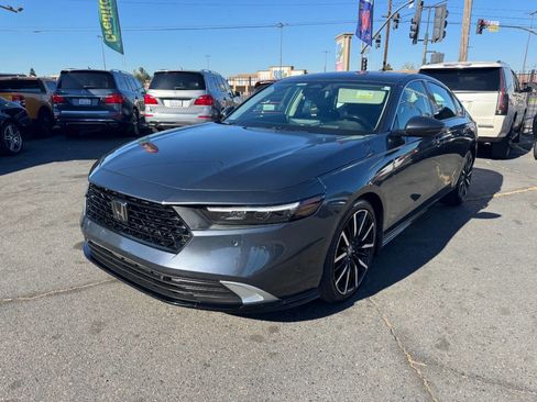 Used 2024 Honda Accord Touring image 4