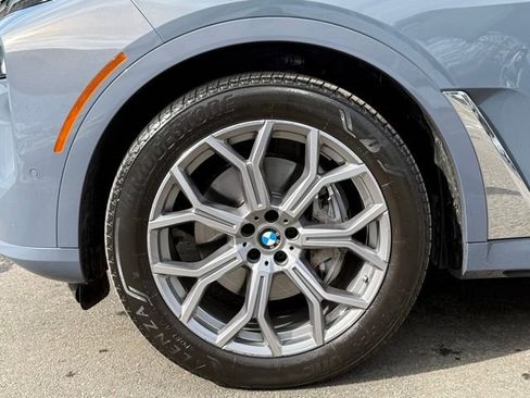 Used 2024 BMW X7 xDrive40i w/ Executive Package image 18