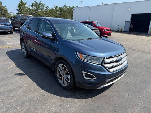 Used 2018 Ford Edge Titanium w/ Equipment Group 301A AWD/4WD image 4